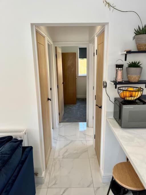 Modern Bungalow In Good Location Aberdulais エクステリア 写真